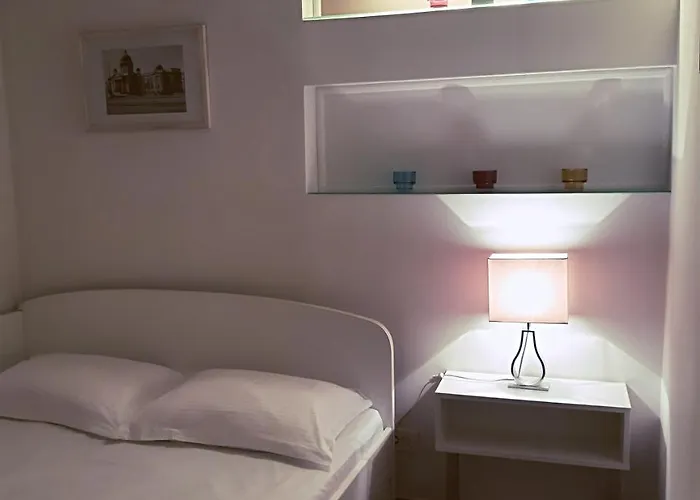 Apartment 18